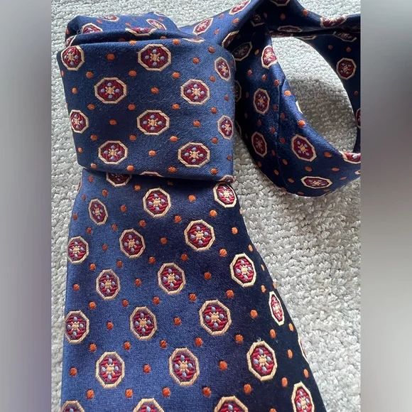 Ermenegildo Zegna 100% Silk Tie
